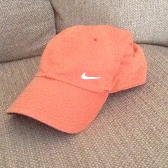baseball cap womens nike